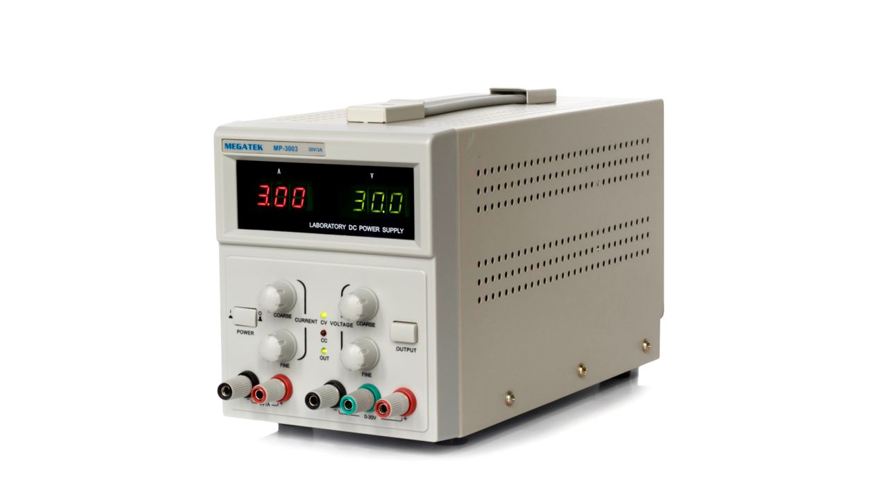 منبع تغذیه تک دیجیتالی