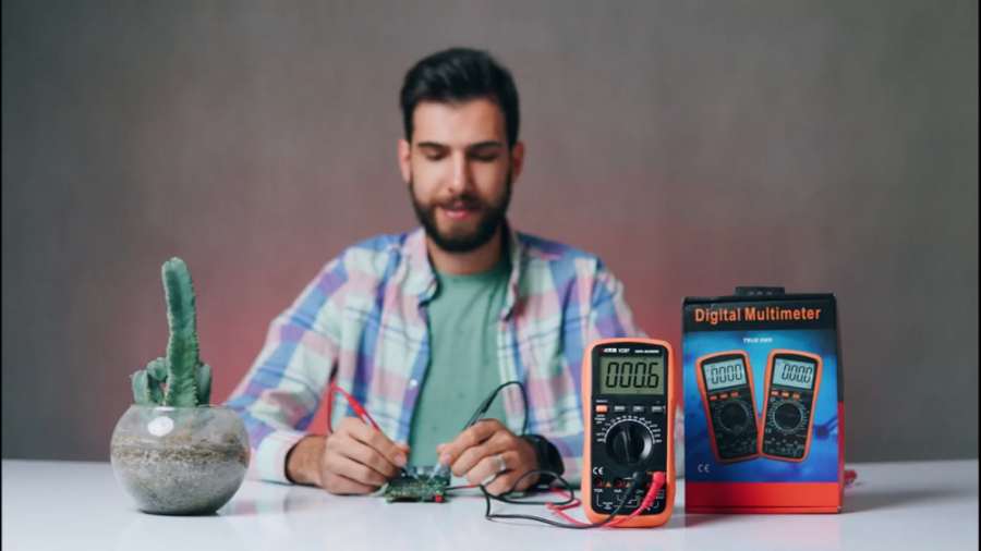 مولتی متر ویکتور