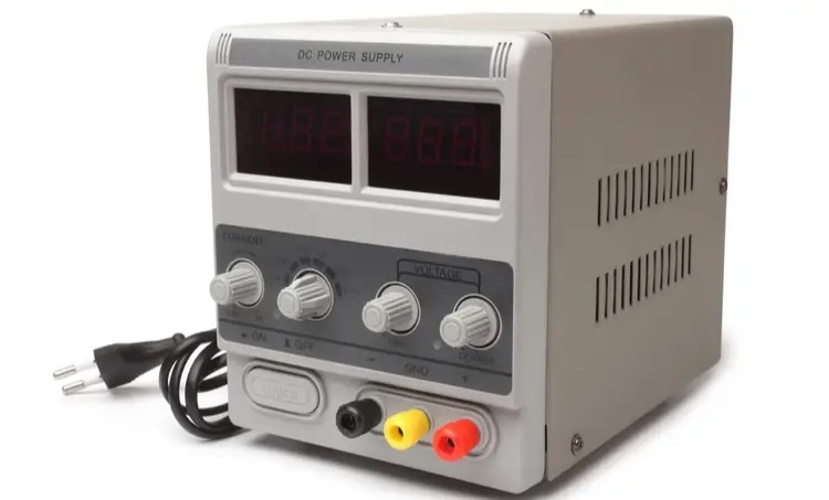 کاهش نویز منبع تغذیه