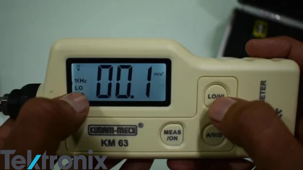 نحوه کار با ارتعاش سنج