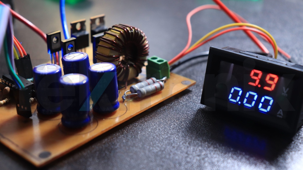 ساخت منبع تغذیه متغیر